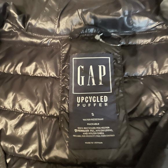NWOT Gap up cycled puffer jacket - Picture 3 of 6